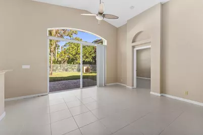 5627 Sunberry Circle, Fort Pierce, FL 34951 - Photo 5