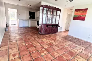 6711 NW 72nd St, Tamarac, FL 33321 - Photo 11