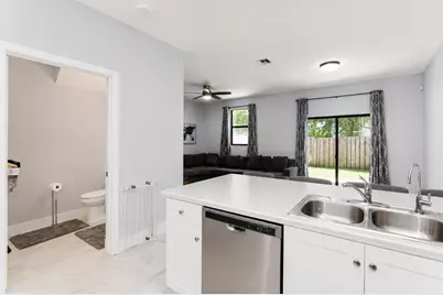 5437 NW 27th Court, Margate, FL 33063 - Photo 5
