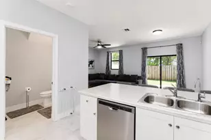 5437 NW 27th Ct, Margate, FL 33063 - Photo 5