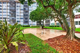 1100 St Charles Pl, Pembroke Pines, FL 33026 - Photo 61