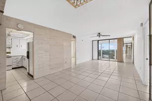 1100 St Charles Pl, Pembroke Pines, FL 33026 - Photo 11