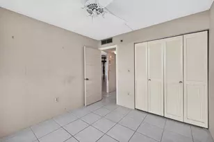 1100 St Charles Pl, Pembroke Pines, FL 33026 - Photo 51