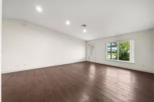 638 SW 4th Ave, Boynton Beach, FL 33426 - Photo 9