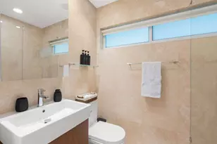 2528 NE 26th Terrace, Fort Lauderdale, FL 33305 - Photo 15