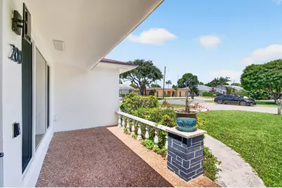 200 NE 28th Terrace, Boca Raton, FL 33431 - Photo 7