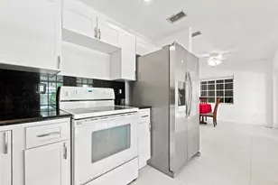 10275 SW 152nd St, Miami, FL 33157 - Photo 13
