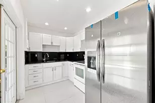 10275 SW 152nd St, Miami, FL 33157 - Photo 15