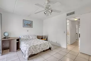 400 Village Green Cir W, Palm Springs, FL 33461 - Photo 9