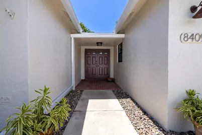 8409 Bonita Isle Drive, Lake Worth, FL 33467 - Photo 5