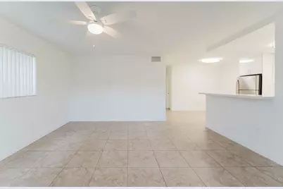 601 SW 2nd Avenue #5, Boca Raton, FL 33432 - Photo 5