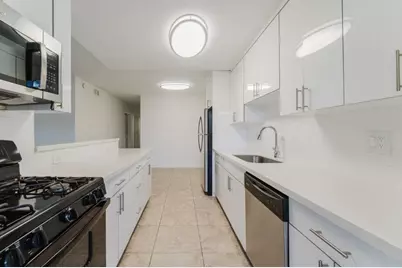 601 SW 2nd Avenue #5, Boca Raton, FL 33432 - Photo 5
