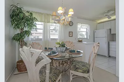 50 Woodland Drive #202, Vero Beach, FL 32962 - Photo 11