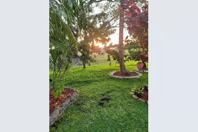 8117 Pelican Harbour Drive, Lake Worth, FL 33467 - Photo 13