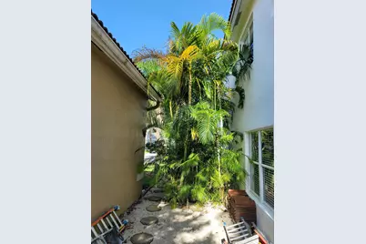 8117 Pelican Harbour Drive, Lake Worth, FL 33467 - Photo 23