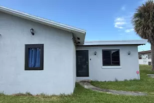 4727 Myrtle Ln, West Palm Beach, FL 33417 - Photo 1