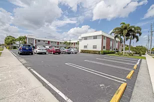 402 Lake Shore Dr, West Palm Beach, FL 33403 - Photo 19