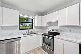 2181 W Woolbright Rd, Boynton Beach, FL 33426 - Photo 3