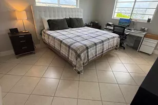 900 NE 12th Ave, Hallandale Beach, FL 33009 - Photo 17