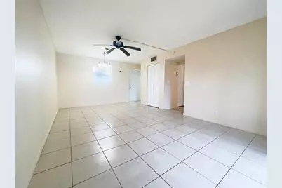 200 Bonnie Boulevard #117, Palm Springs, FL 33461 - Photo 7