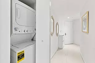465 Brickell Ave, Miami, FL 33131 - Photo 23