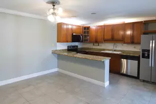 4225 Turnberry Cir, Lake Worth, FL 33467 - Photo 3