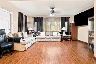 655 W Melrose Cir, Fort Lauderdale, FL 33312 - Photo 5