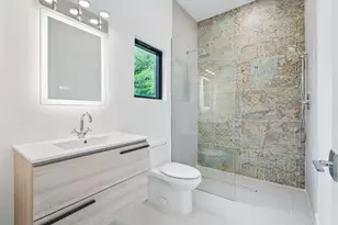 1845 NE 124th St, North Miami, FL 33181 - Photo 11