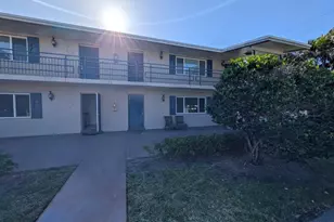 817 Lighthouse Dr, North Palm Beach, FL 33408 - Photo 1