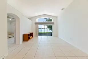 19200 NW 24th Ct, Pembroke Pines, FL 33029 - Photo 5