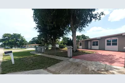 801 NW 33rd Terrace, Fort Lauderdale, FL 33311 - Photo 3