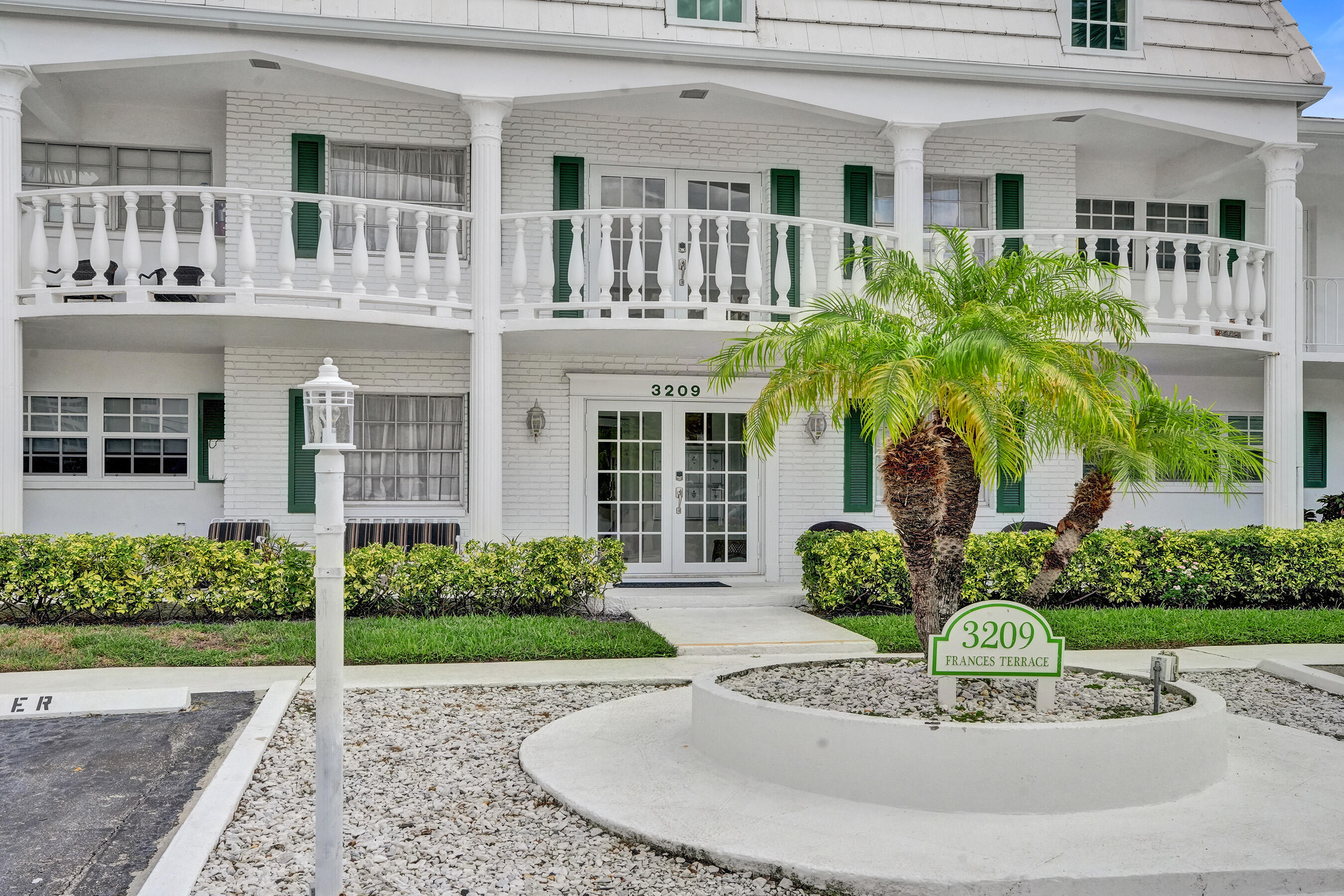 3209 NE 36th St #3C - 3209 NE 36th St #3C, Fort Lauderdale, FL 33308 Luxury Property | Jose Angel Pina