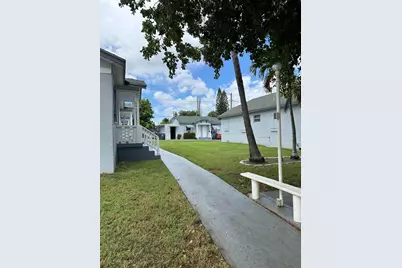 17 Detroit Street #7, Lake Worth, FL 33461 - Photo 9