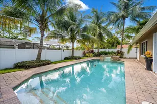 14832 Paddock Dr, Wellington, FL 33414 - Photo 29