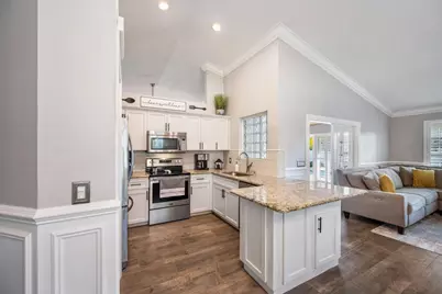14832 Paddock Drive, Wellington, FL 33414 - Photo 13