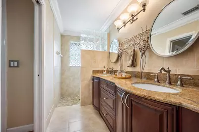 14832 Paddock Drive, Wellington, FL 33414 - Photo 15