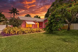 227233 S Swinton Ave, Delray Beach, FL 33444 - Photo 1