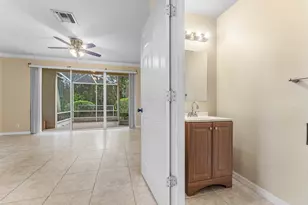 9650 Lago Dr, Boynton Beach, FL 33472 - Photo 11
