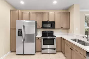 9650 Lago Dr, Boynton Beach, FL 33472 - Photo 13
