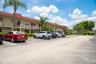 4 Abbey Ln, Delray Beach, FL 33446 - Photo 23