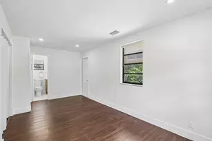1040 NW 149th St, Miami, FL 33168 - Photo 17