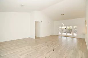 896 Rose Ct, Wellington, FL 33414 - Photo 25