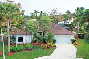 896 Rose Ct, Wellington, FL 33414 - Photo 9