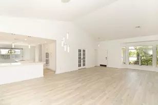 896 Rose Ct, Wellington, FL 33414 - Photo 21