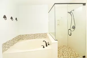 896 Rose Ct, Wellington, FL 33414 - Photo 3