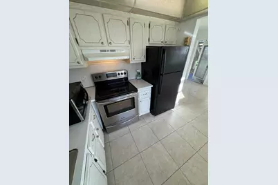 201 Brittany #E, Delray Beach, FL 33446 - Photo 5