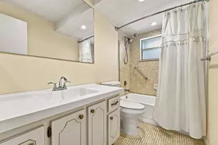 9801 Sunrise Lakes Blvd, Sunrise, FL 33322 - Photo 31