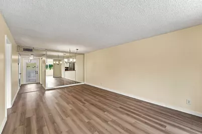 9801 Sunrise Lakes Boulevard #208, Sunrise, FL 33322 - Photo 25