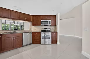 7548 Lexington Club Blvd, Delray Beach, FL 33446 - Photo 11