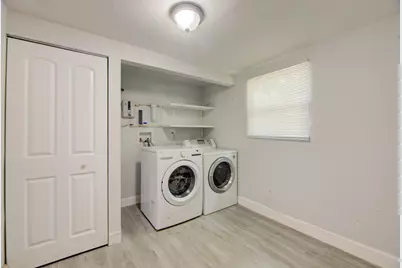 2633 NE 16th Avenue, Pompano Beach, FL 33064 - Photo 17